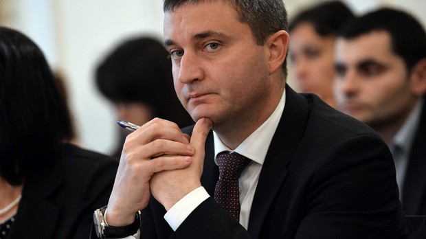 Владислав Горанов поиска разсекретяване на доклада за КТБ