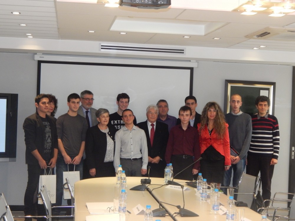 Ученици от София, Русе, Пловдив и Сливен спечелиха наградите от конкурса „Млад изобретател“