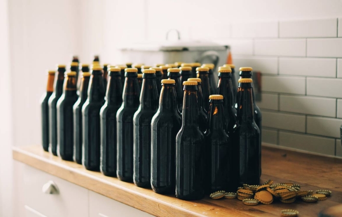 Пивоварите намаляват бирата в пластмасови бутилки