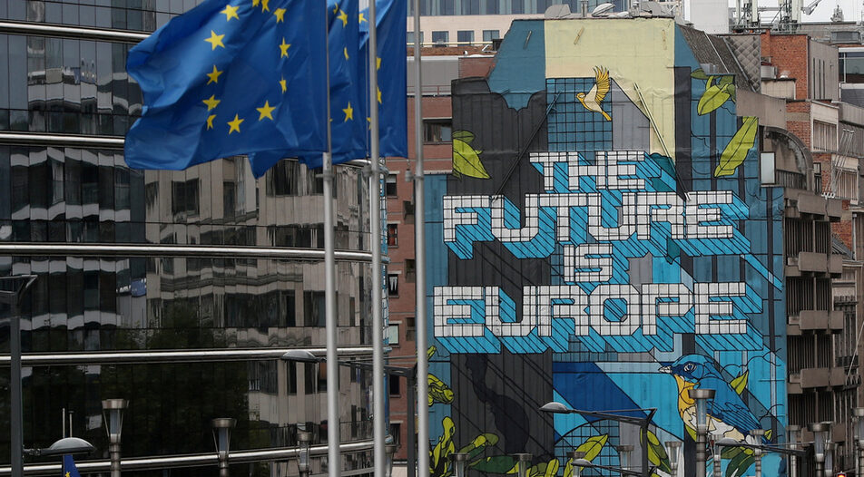 ЕС прие директивата за ESG устойчивост, която засяга пряко най-големите 500 български фирми