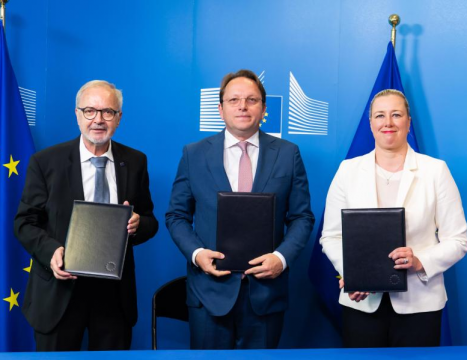 Европейската комисия и ЕИБ подписват споразумение, за да се даде възможност за допълнителни инвестиции в световен мащаб