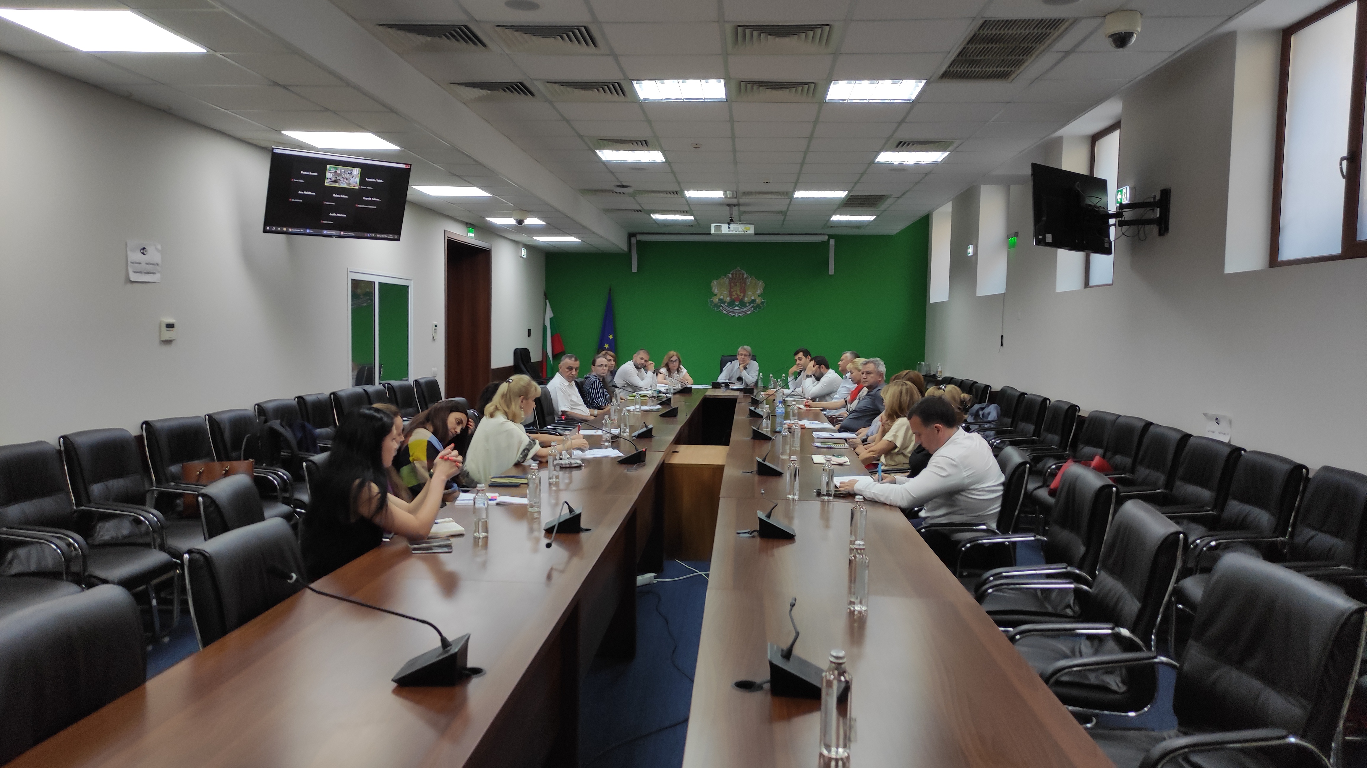 Представители на БСК и браншови организации обсъдиха депозитната система на среща в МОСВ