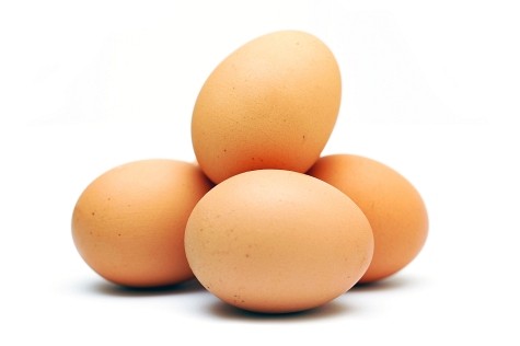 Производителите на яйца обещаха на министър Найденов  да намалят цените
