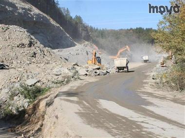 Приключва проверката на договори за ремонт на пътища