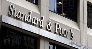 S&P прогнозира лека рецесия в еврозоната и слабо възстановяване на САЩ