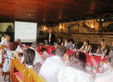 Втора работна среща по проект „Българските мениджъри по време на икономическа криза – кои направиха бизнеса си по-успешен?” се проведе в Панагюрище